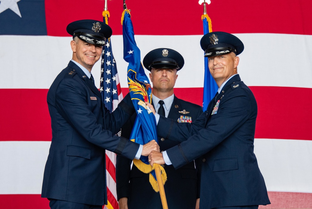 97th AMW welcomes Baker as new commander