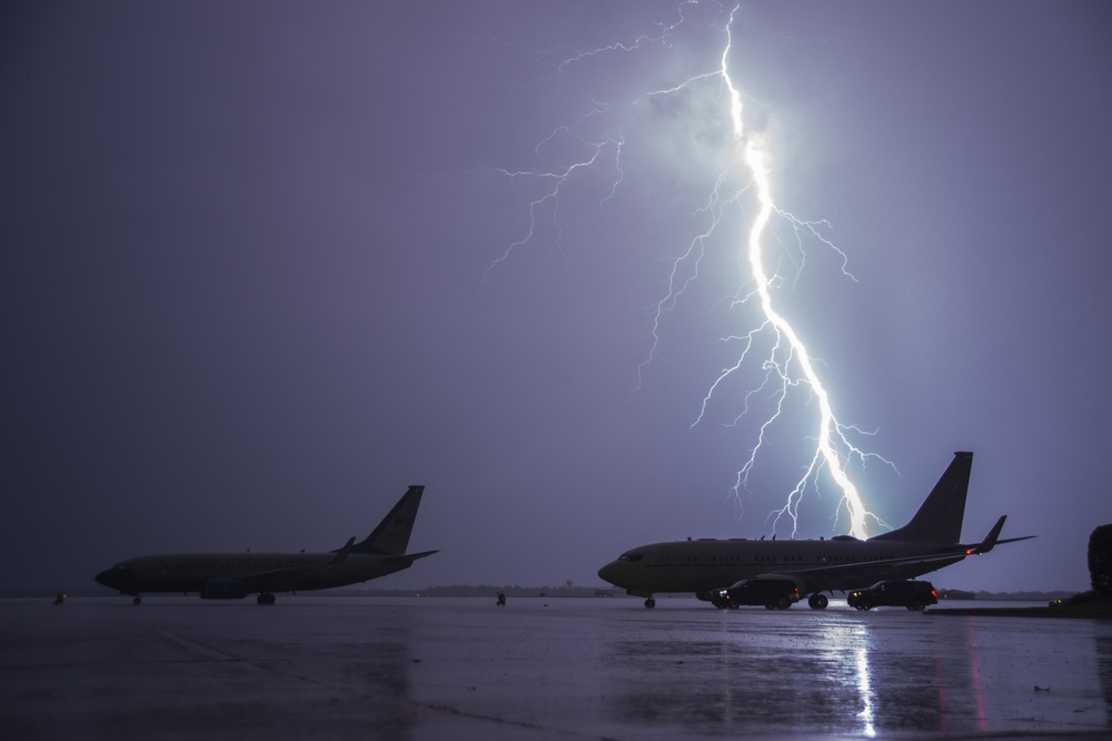 Lightning Strikes behind aircraft on MacDill AFB