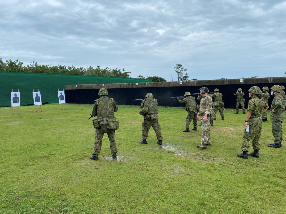 Green Berets with 1st SFG (A) train marksmanship with Japanese Ground Self Defense Force in Okinawa