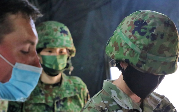 MG Laura Yeager visits bilateral Fire Direction Center Yausubetsu Training Area June 28