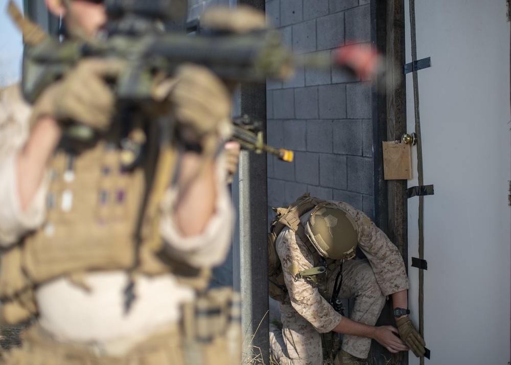 11th MEU Conducts Breaching Range