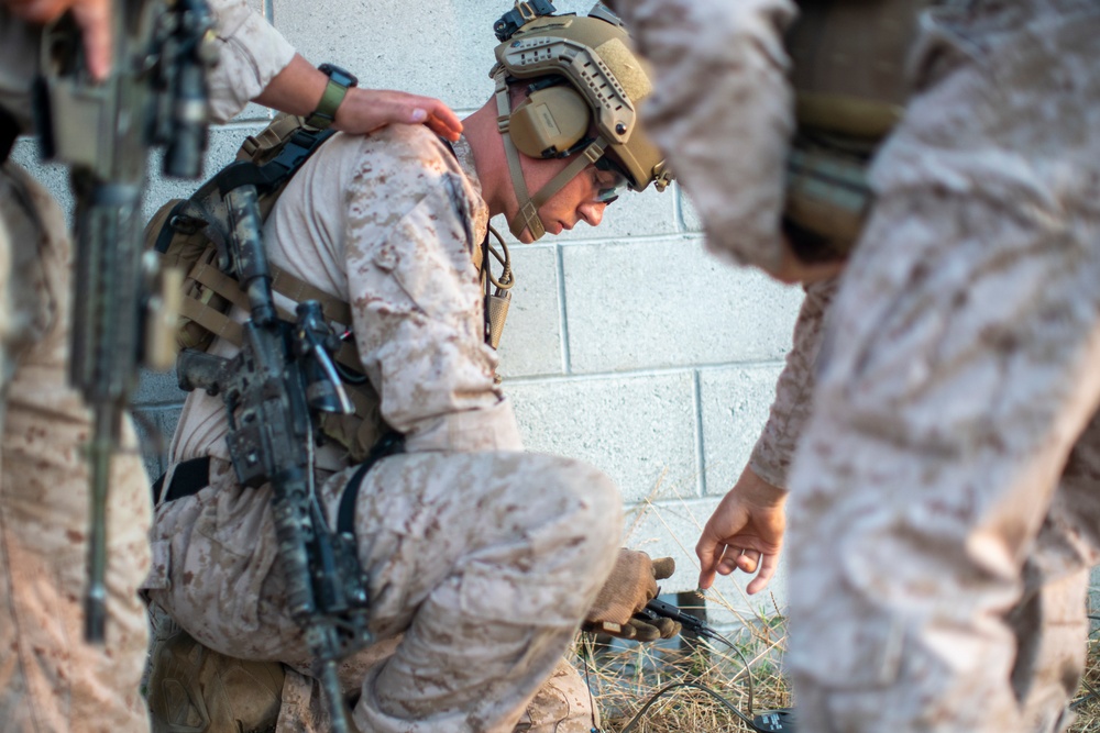 11th MEU Conducts Breaching Range