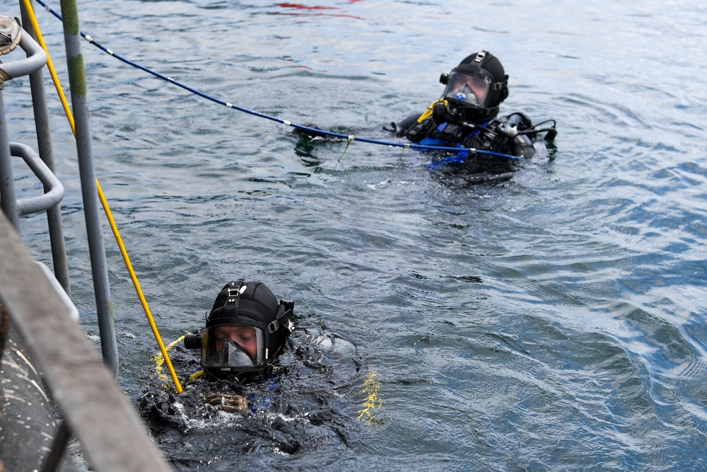 U.S. Navy Divers at Sea Breeze 2021