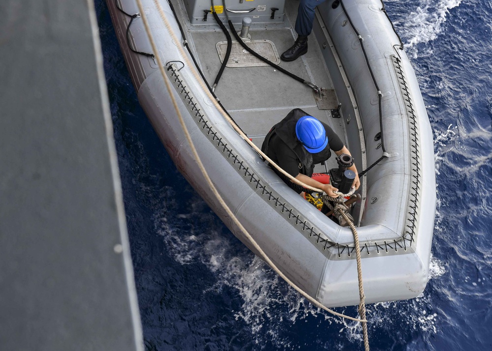 USS Hershel &quot;Woody&quot; Williams small boat operations