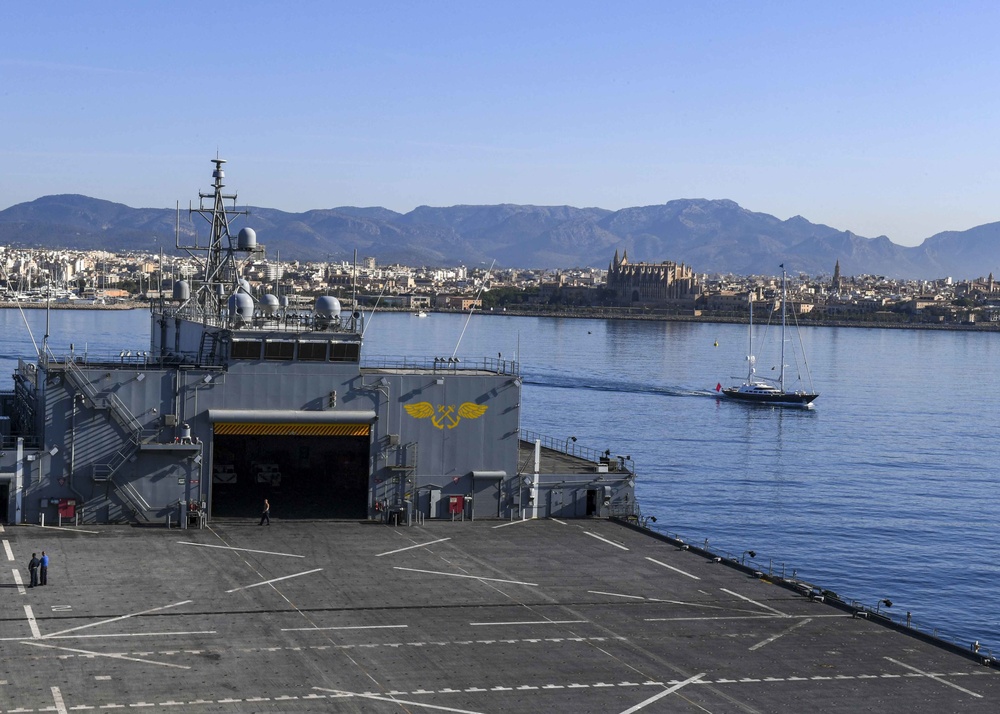 USS Hershel &quot;Woody&quot; Williams visits Palma, Mallorca