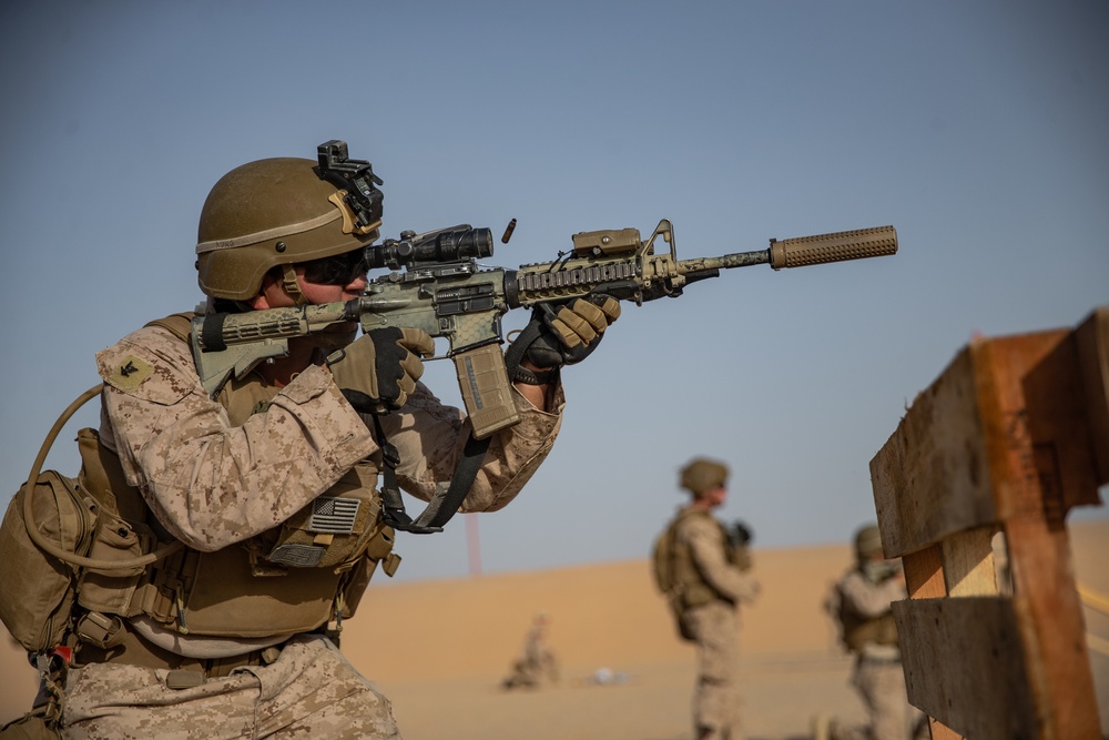 DVIDS - Images - SPMAGTF-CR-CC: V21 CMP Range [Image 14 Of 24]