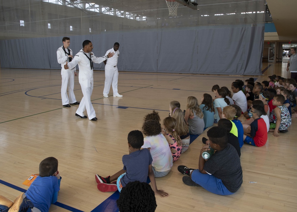 Sailors Visit YMCA Kids During Kansas City Navy Week 2021