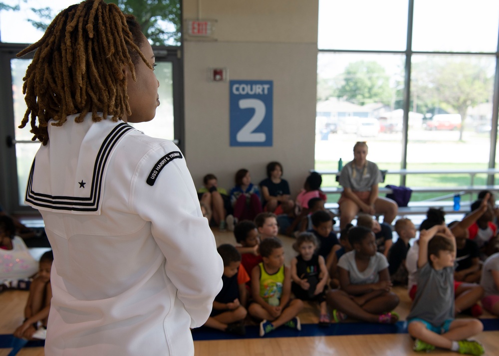 Sailors Visit YMCA Kids During Kansas City Navy Week 2021