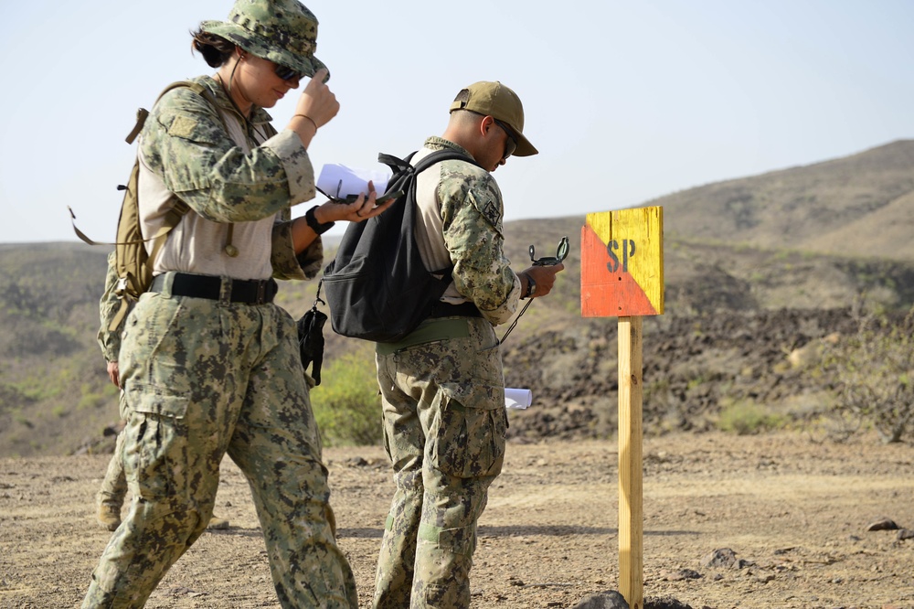 Army teaches Land Navigation to Navy