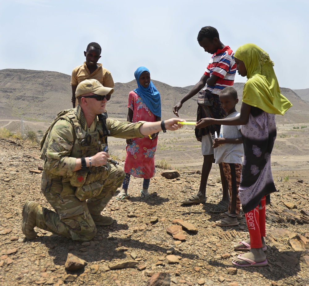 Army soldier bonds with Djiboutian locals