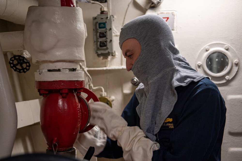 USS Laboon Conducts General Quarters Training Drill