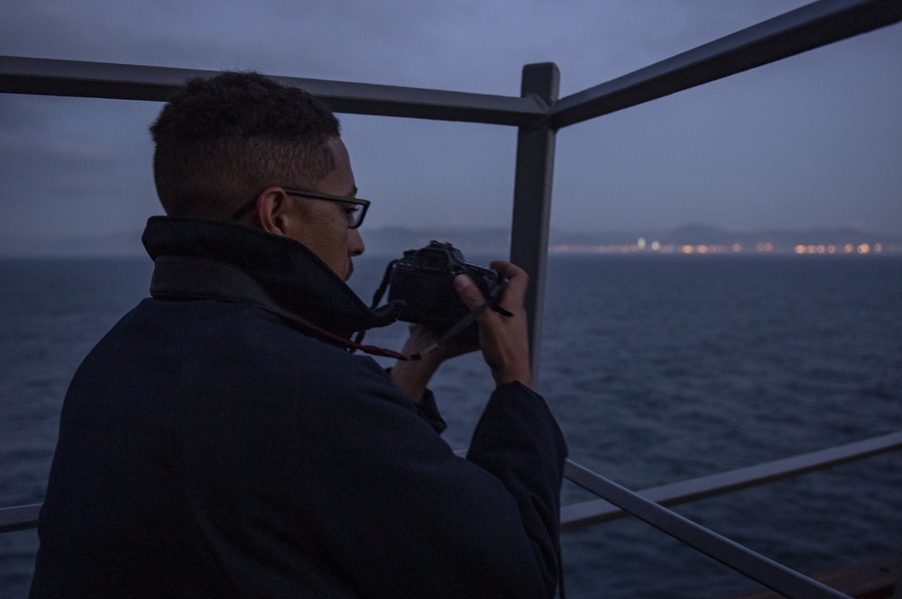 USS Laboon Transits Strait of Gibraltar