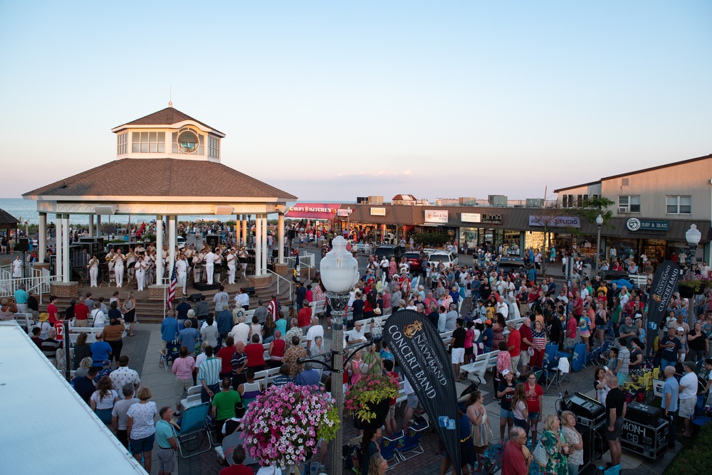 U.S. Navy Concert Band Celebrates Fourth of July