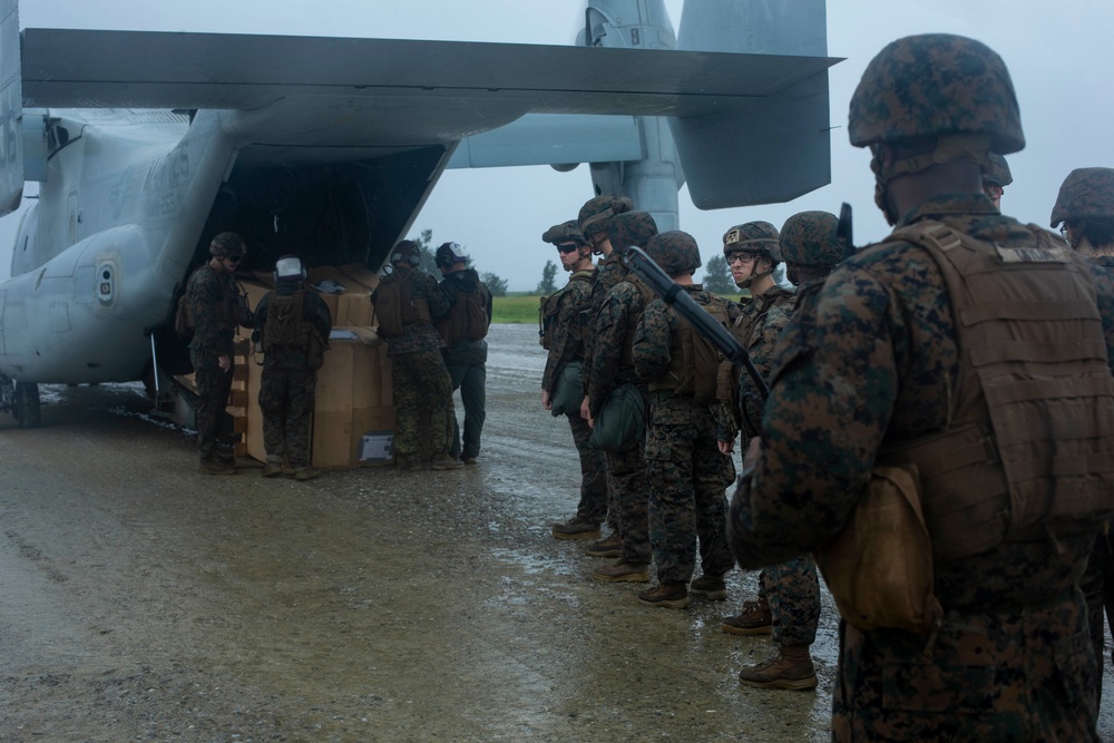 31st MEU conduct a FARP training exercise