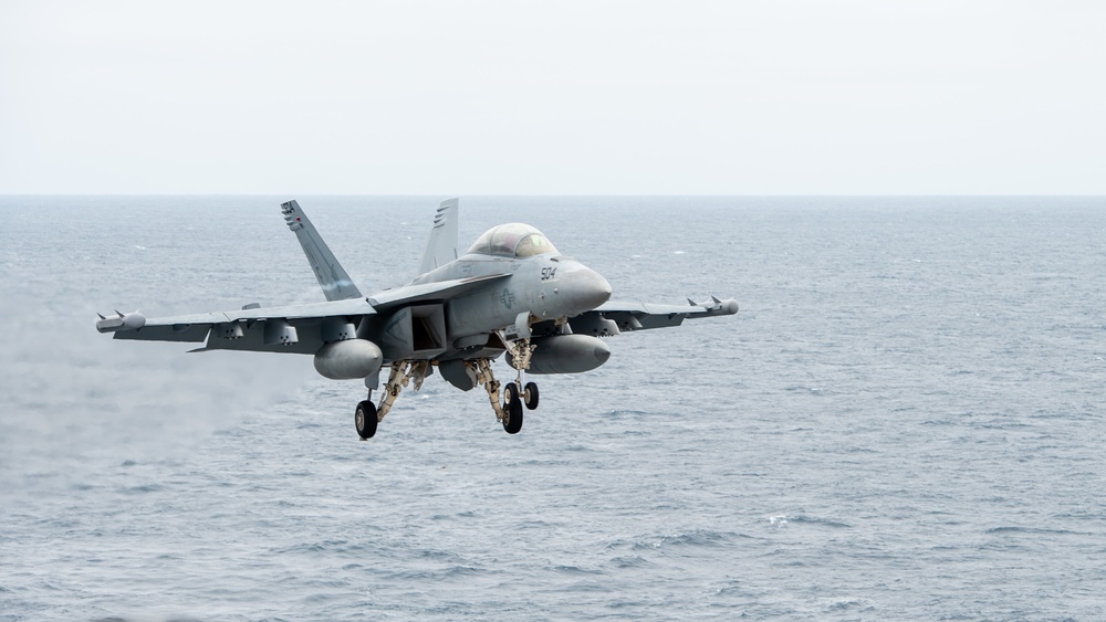 Flight Ops Aboard USS Carl Vinson (CVN 70)