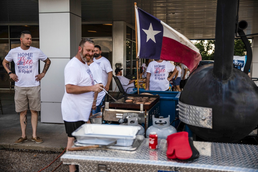 Gatesville Extends Hospitality to Soldiers about to Deploy