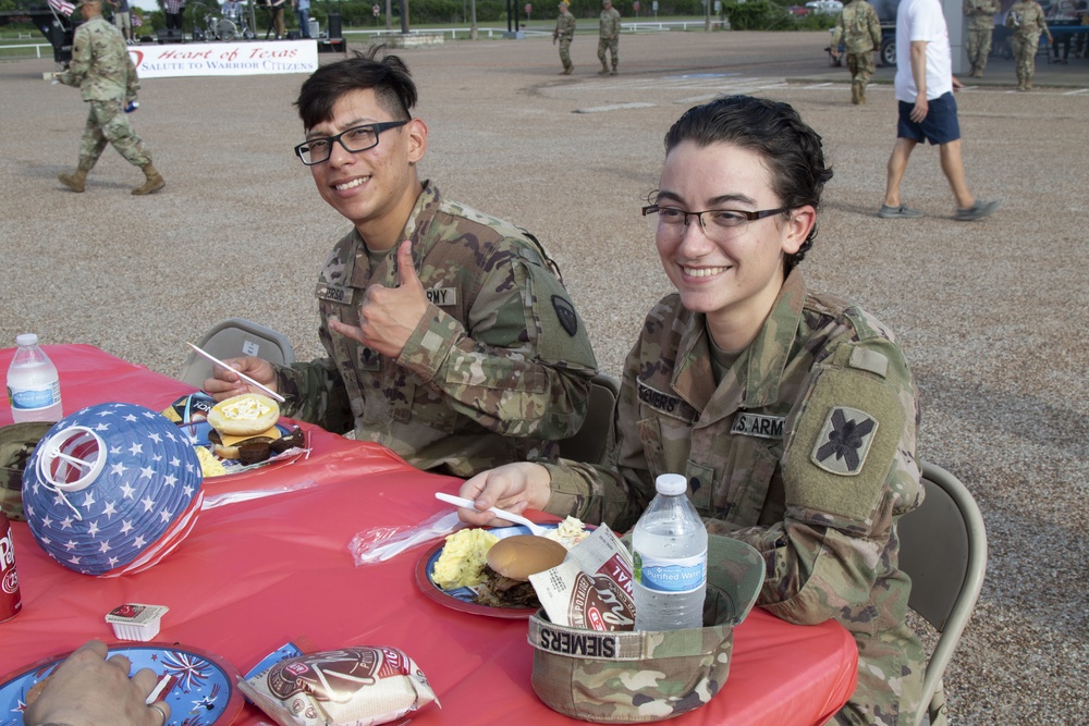 Gatesville Extends Hospitality to Soldiers about to Deploy