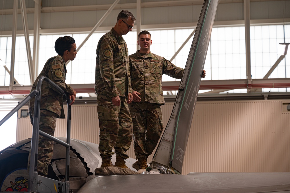 56th FW hosts 19th AF Command Team