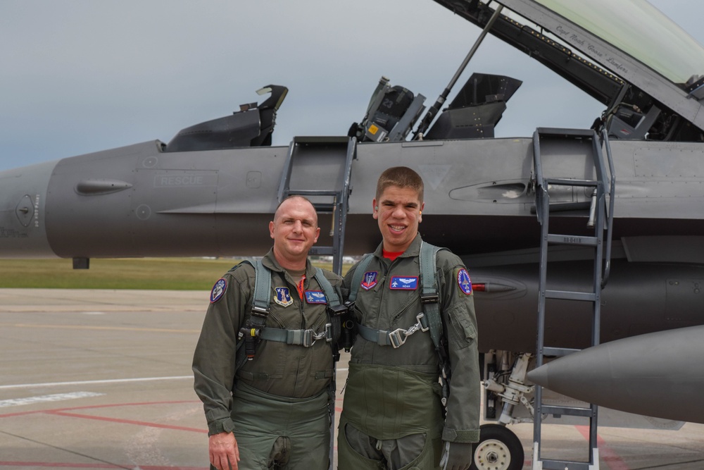 South Dakota Air National Guard and Make-A-Wish grant boy's wish to ride in a F-16