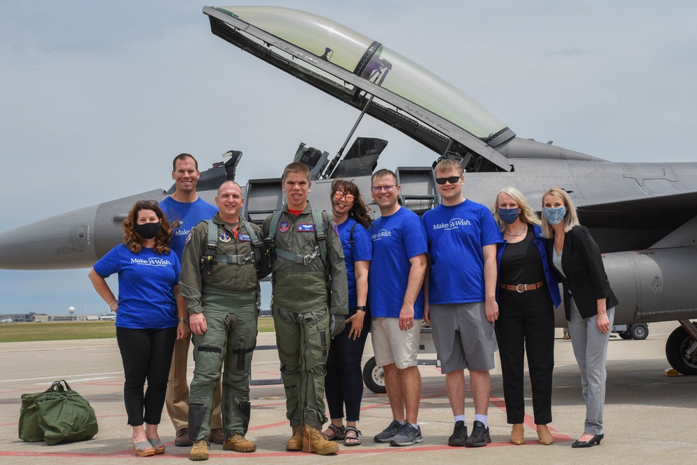 South Dakota Air National Guard and Make-A-Wish grant boy's wish to ride in a F-16