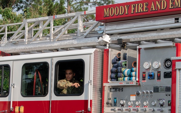 Tigers lead Ray City parade