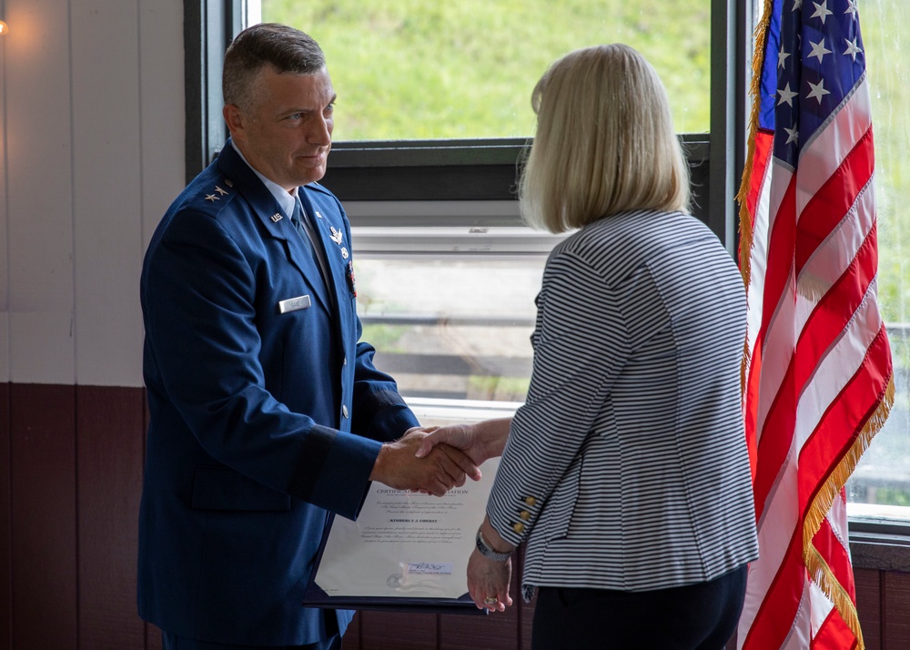 Long-time Alaska Air National Guard members retires from service