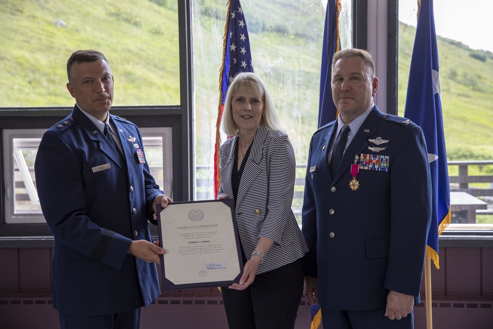 Long-time Alaska Air National Guard members retires from service