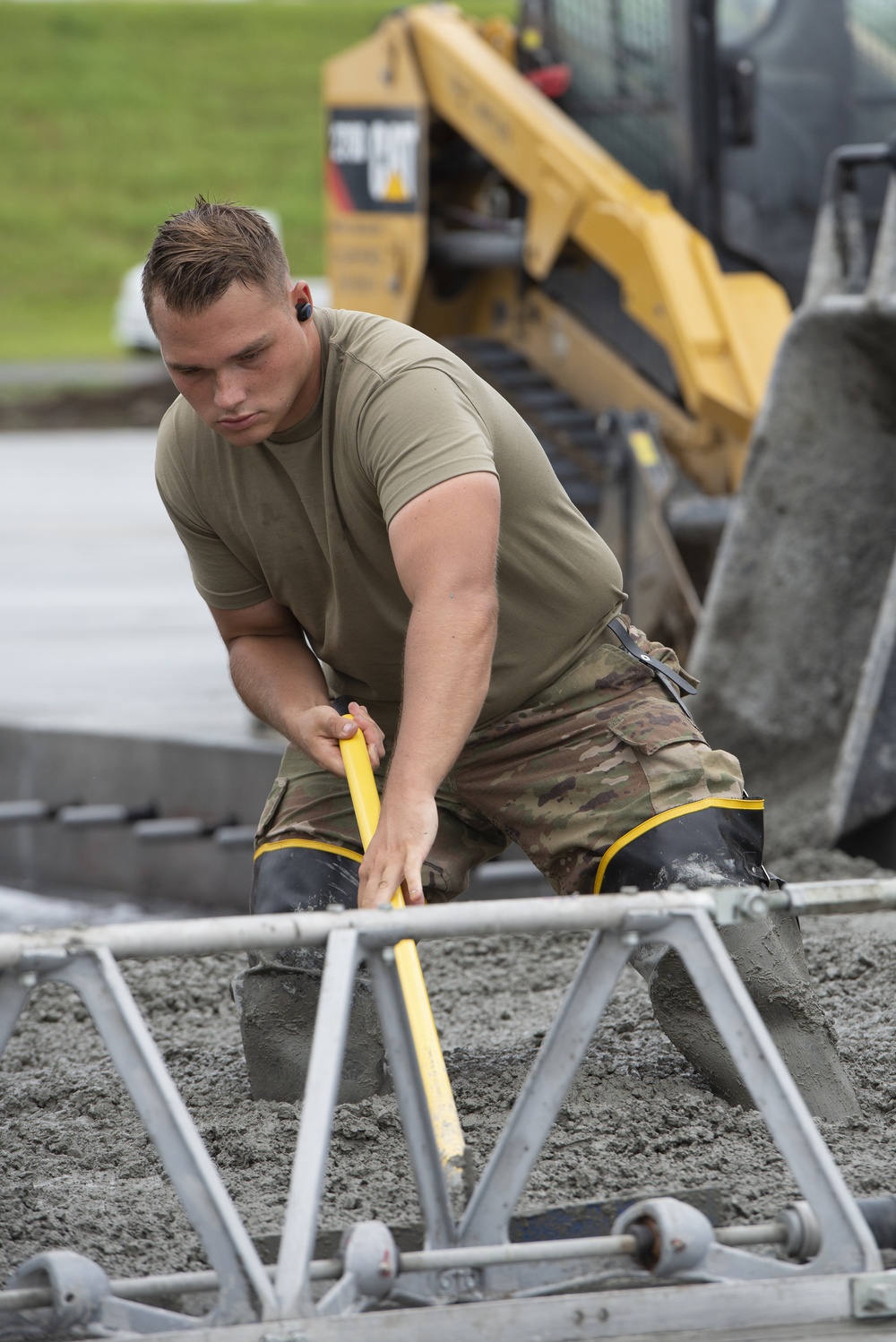 RED HORSE Airmen expand Yokota’s airlift capability