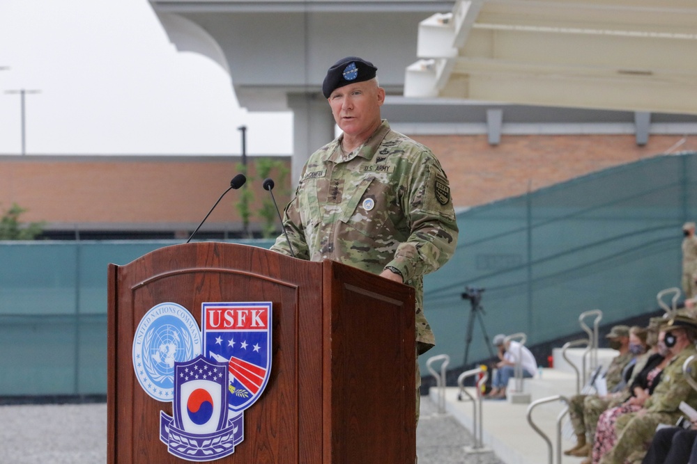 Gen. LaCamera Assumes Command of UNC/CFC/USFK