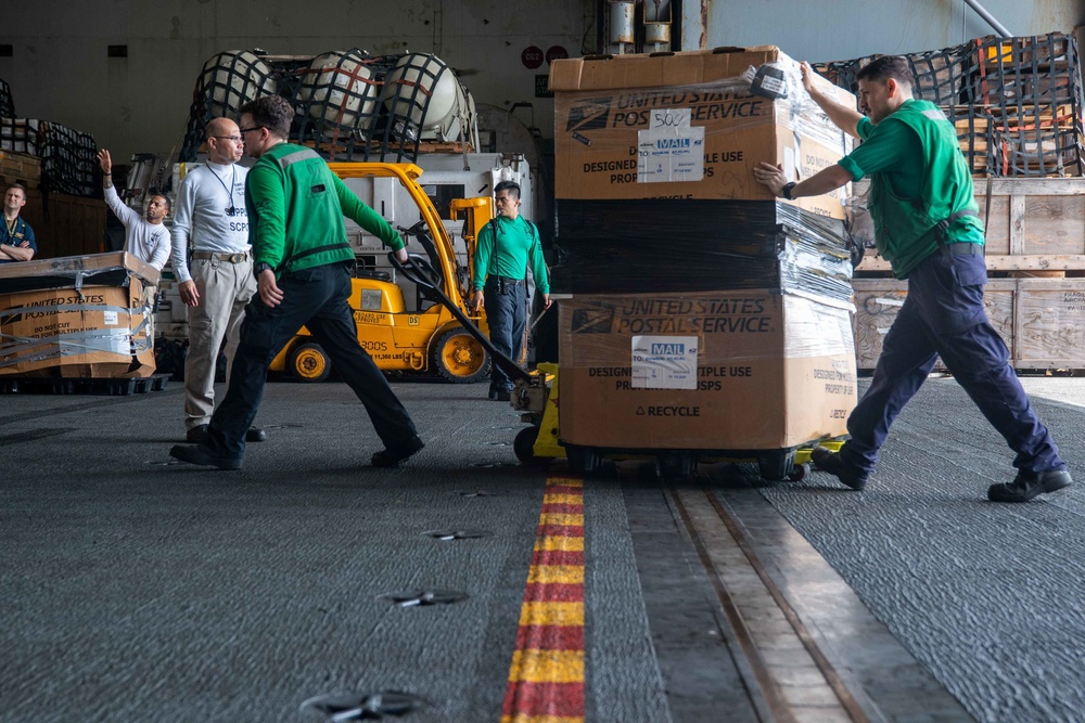 USS Ronald Reagan (CVN 76) Replenishment-at-Sea