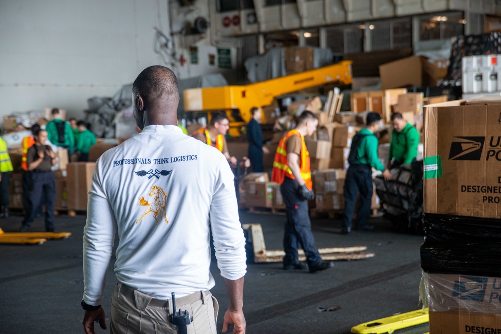 USS Ronald Reagan (CVN 76) Replenishment-at-Sea