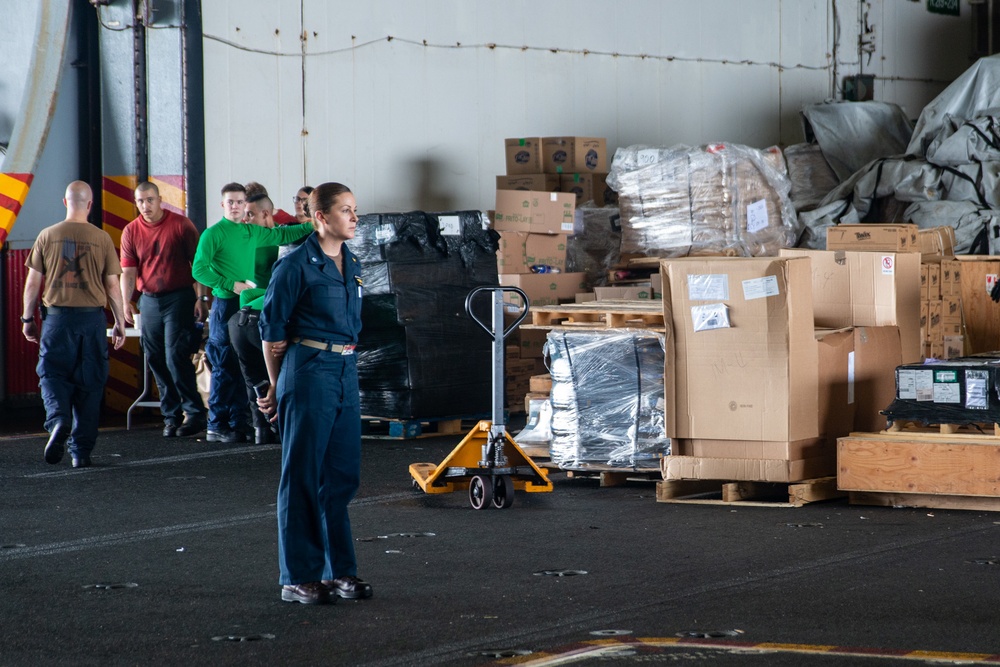 USS Ronald Reagan (CVN 76) Replenishment-at-Sea