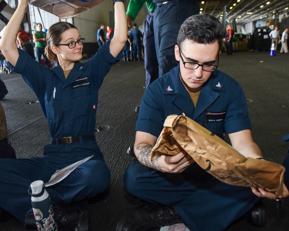 USS Ronald Reagan (CVN 76) Replenishment-at-Sea