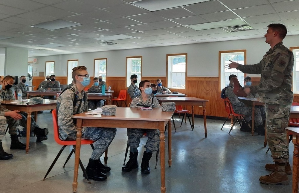 193rd SOW Airman returns to Civil Air Patrol roots