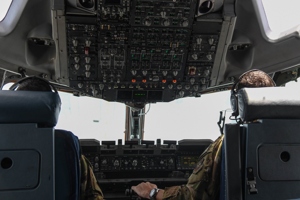 437th Airlift Wing hosts Incentive Flight