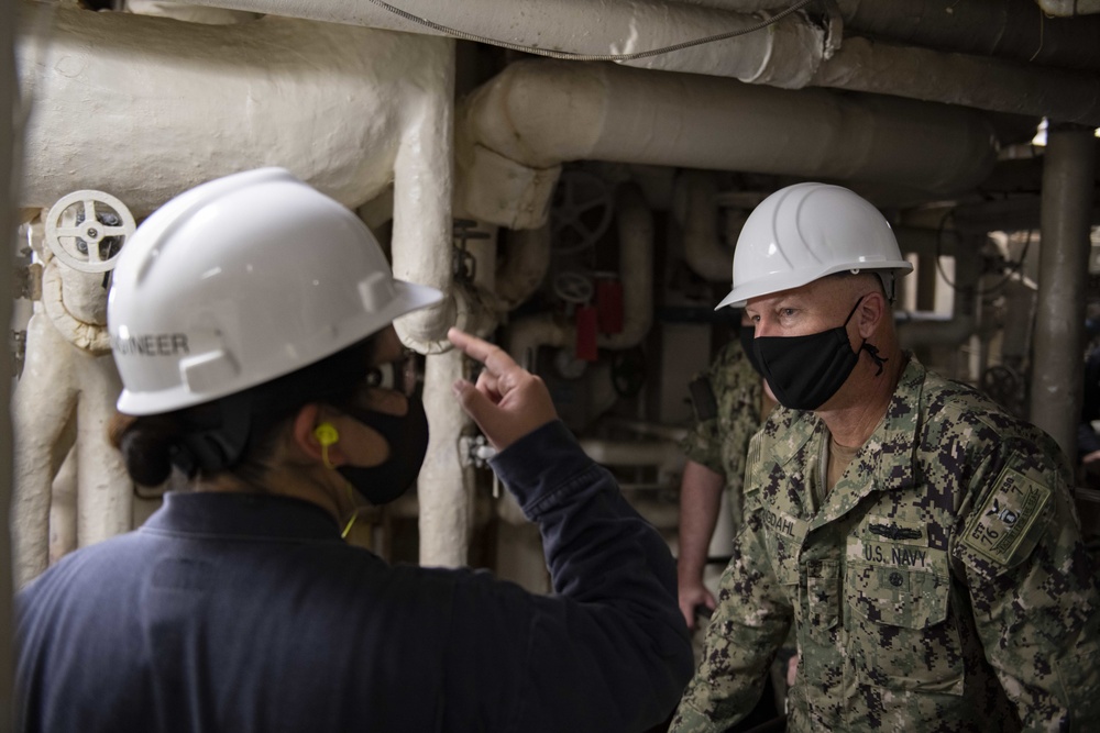 ESG 7 Visits USS Blue Ridge