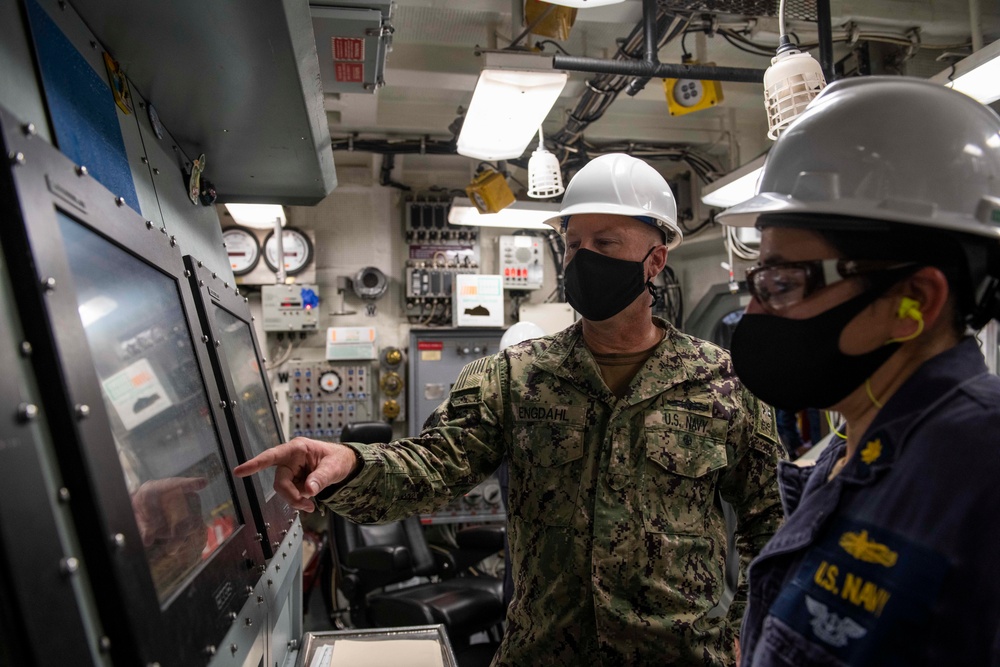 ESG 7 Visits USS Blue Ridge