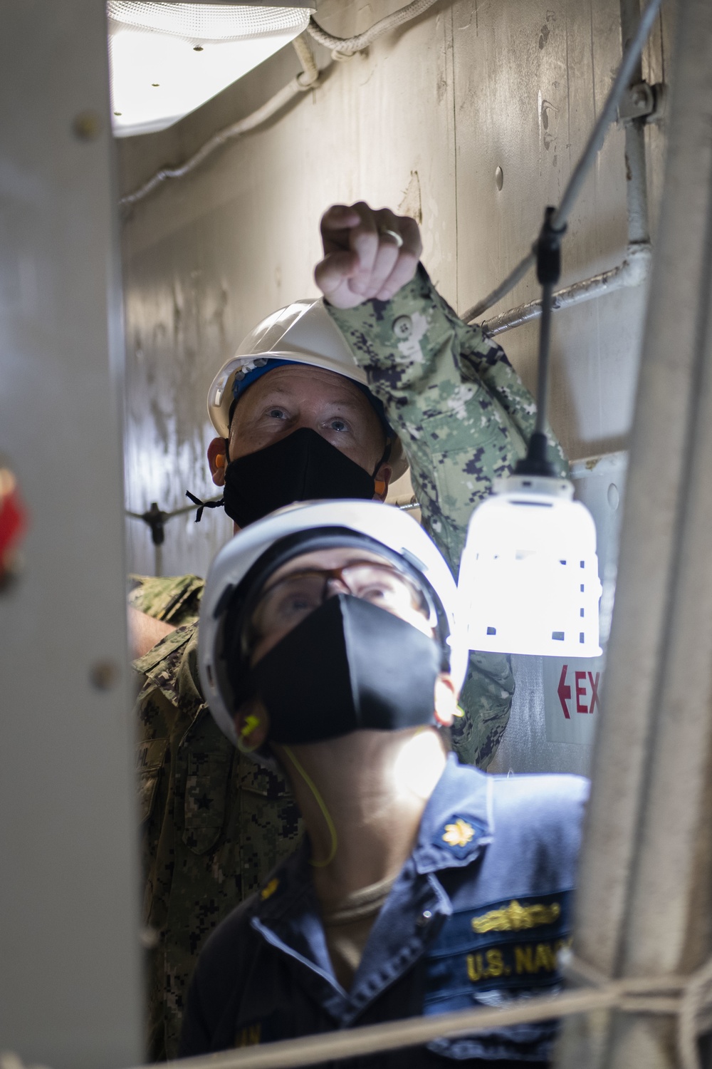 ESG 7 Visits USS Blue Ridge