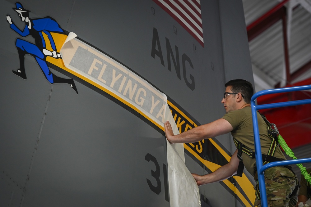 Connecticut maintainers bring unit heritage to newly-acquired C-130H3