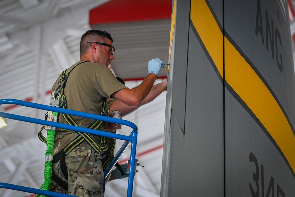 Connecticut maintainers bring unit heritage to newly-acquired aircraft