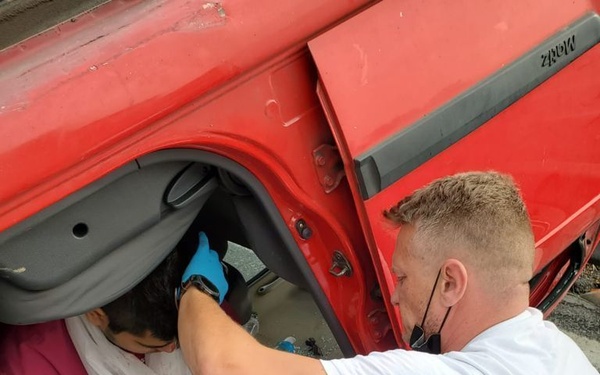 American military members first to help at autostrada crash