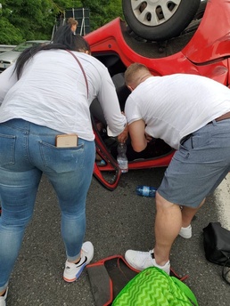 American military members first to help at autostrada crash