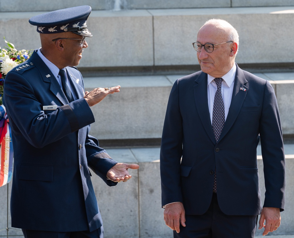 CSAF Brown, ACC welcome French Air Force