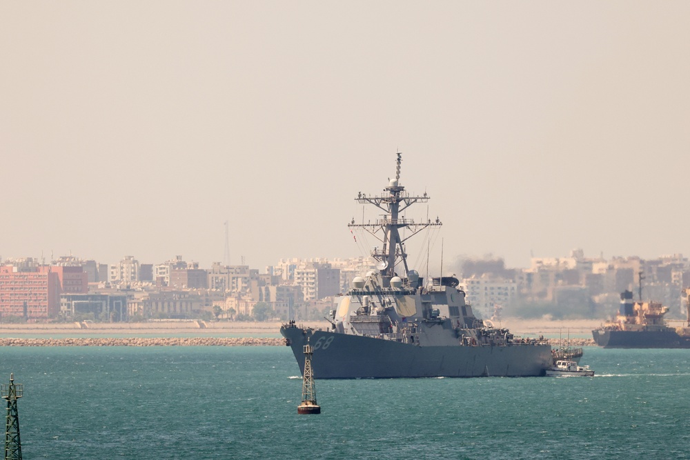 CSG-21 Transits the Suez Canal