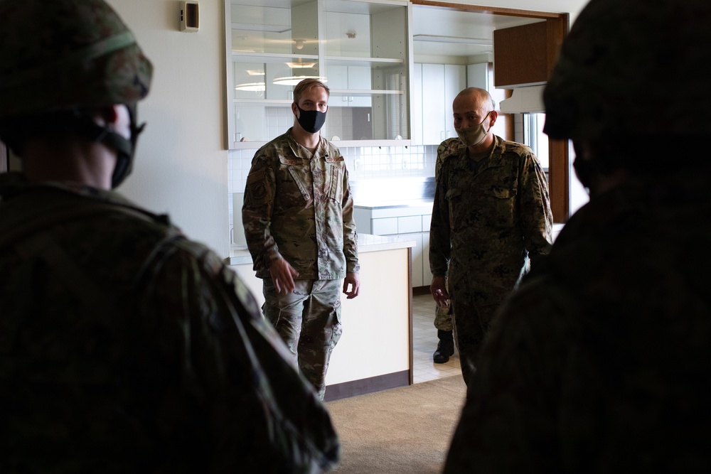 Yokota trainer instructs CQC tactics