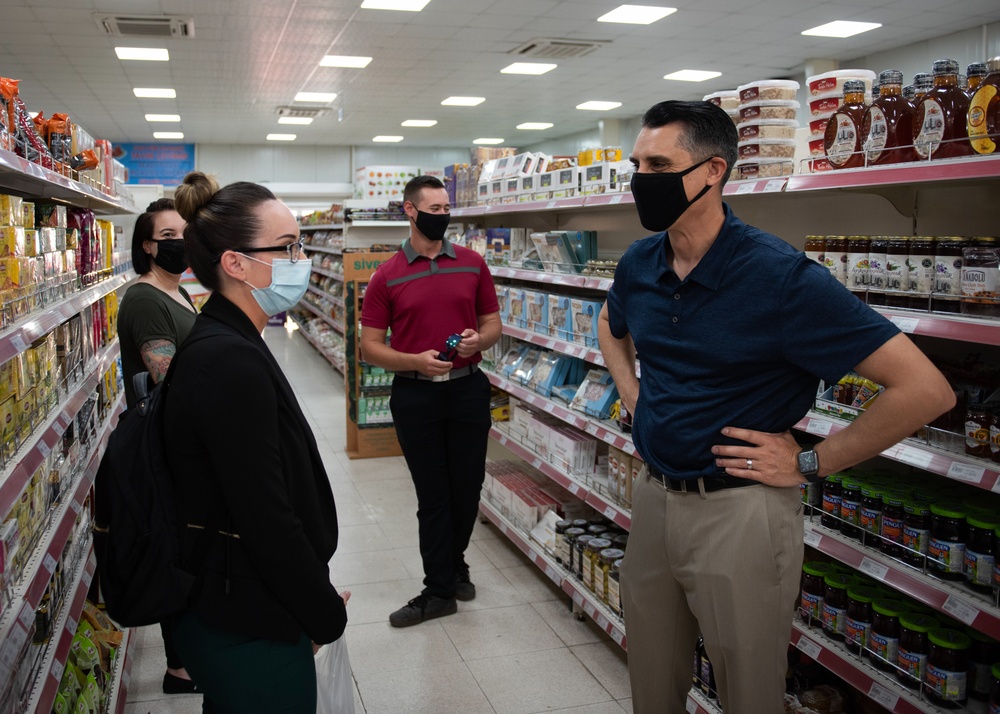 Third Air Force interim command chief visits Incirlik AB, gets a taste of Turkish culture