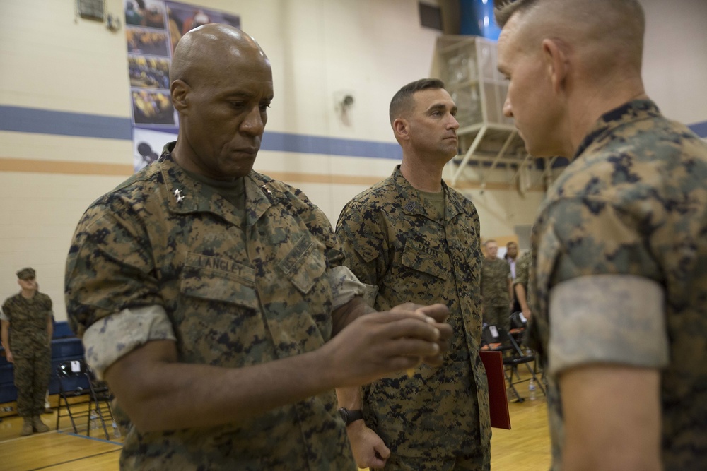 DVIDS - Images - MCSFR Change of Command [Image 3 of 5]