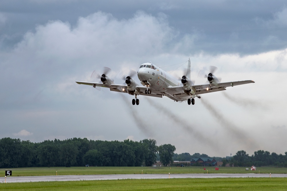 Navy P3 leaves Selfridge for home base