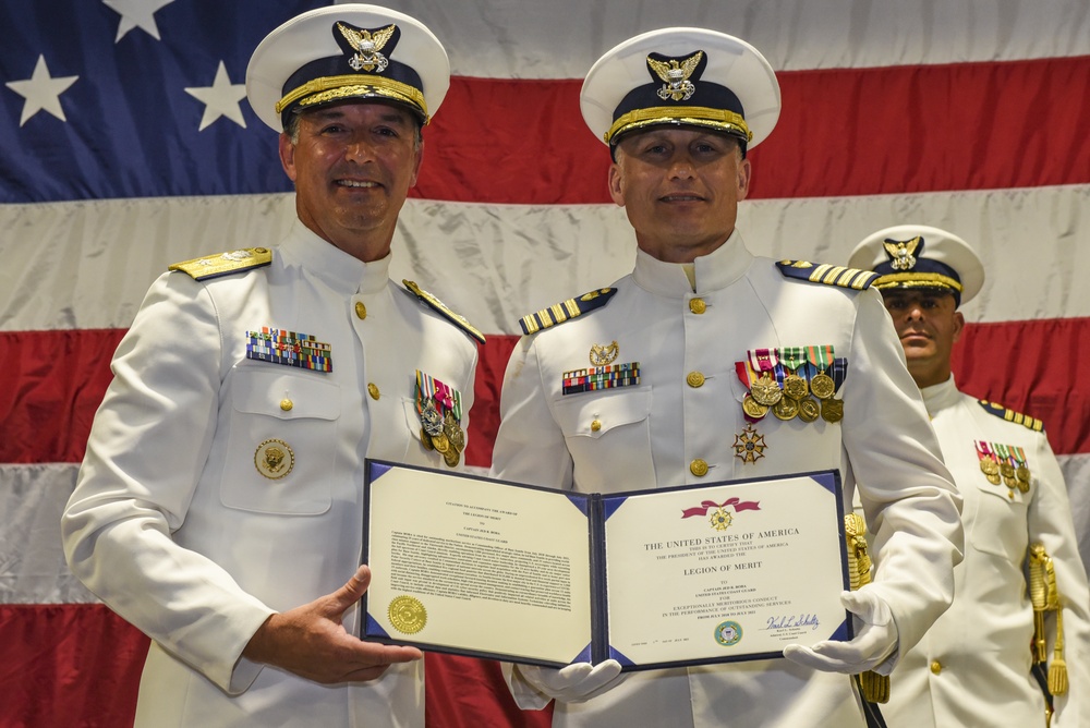 Coast Guard Base Seattle holds change of command ceremony