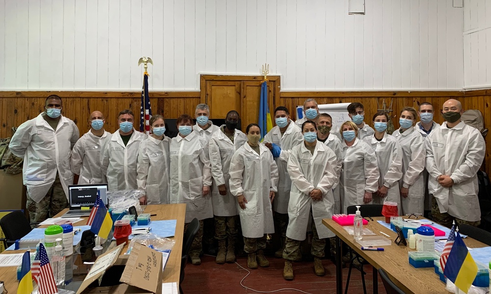 1st Area Medical Laboratory Soldiers train with Ukrainian military doctors